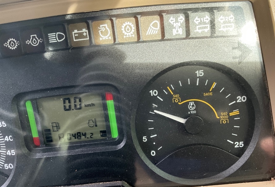 2007 John Deere 5720